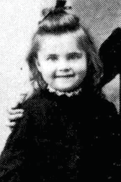 Yvonne-Aimée Communion hatte die Hostie in seiner Tasche versteckt und war schnell weggegangen. Die Jungen